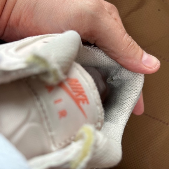 Nike Women’s Air Max SC “White Light Soft Pink - Picture 8 of 8